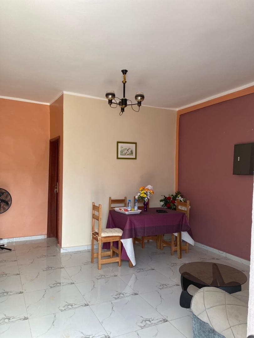 Appartement meublé à louer – Quartier Nkolnda